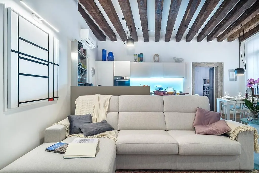 Apartment Appartamento Cassiano Rialto Venice
